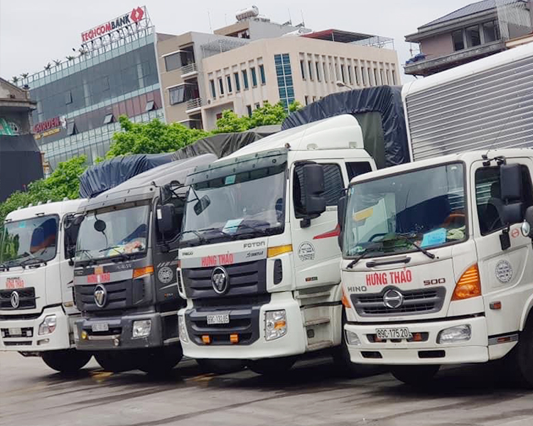 Đội xe vận chuyển